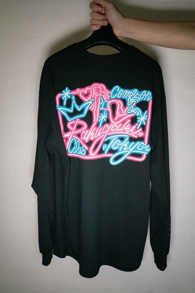 neon sign Tシャツ